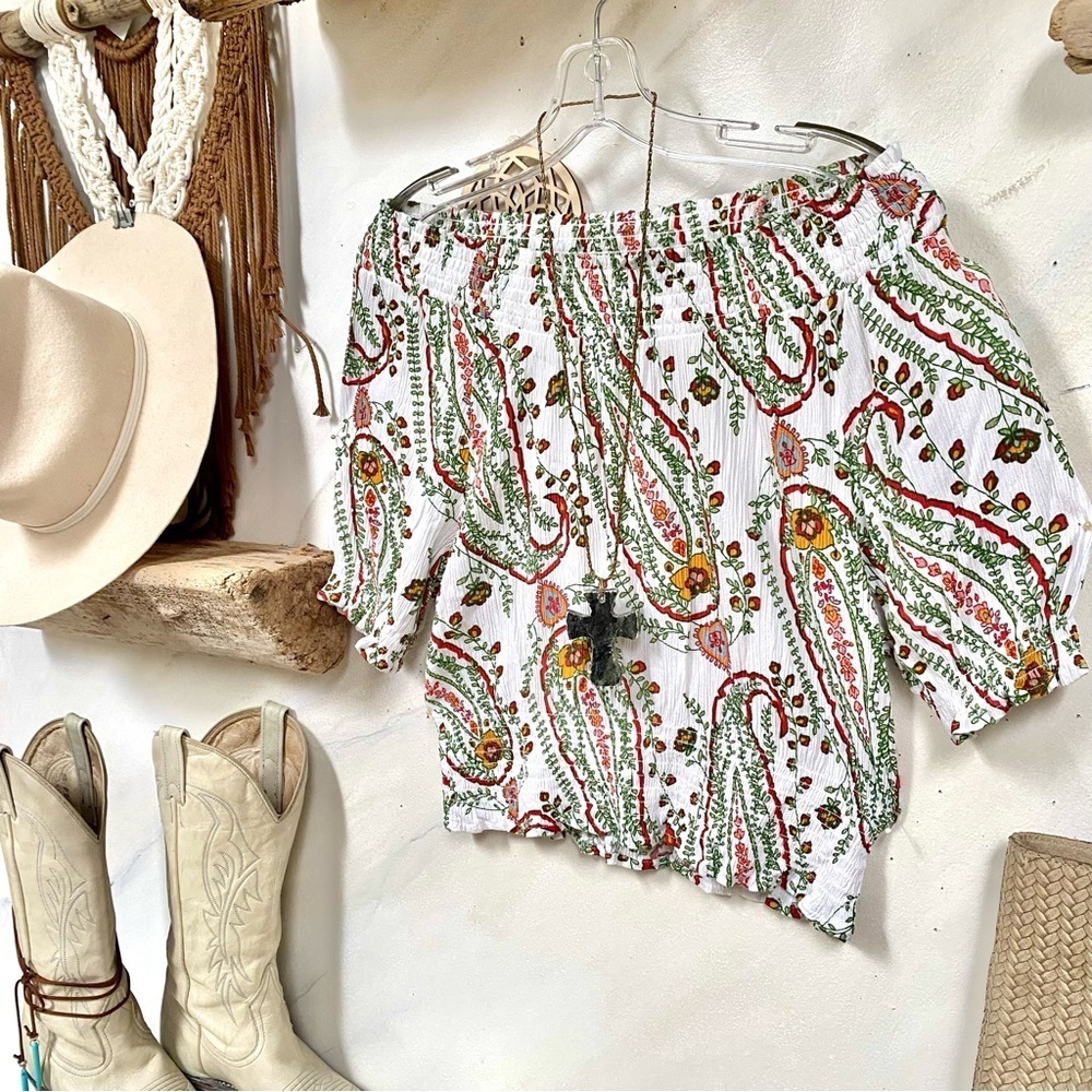 Trendy Off the shoulder boho blouse w paisley print & Gypsy shabby chic vibe